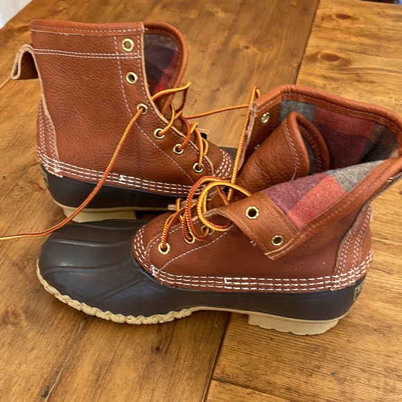 L.L. Bean • Flannel Lined Bean Boot • EUC - Picture 4 of 7